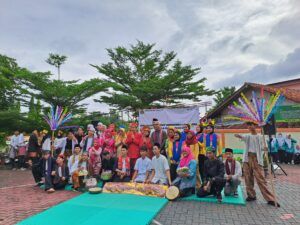 MENGENAL BUDAYA MELALUI PROJECT KEBHINEKAAN GLOBAL