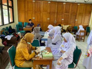 Puskesmas Cilandak Adakan Penjaringan Kesehatan dan Pemeriksaan Hemoglobin di MAN 11 Jakarta