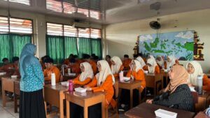 Kelas XI MAN 11 jakarta Raih Berkah dengan Sedekah Jum’ah