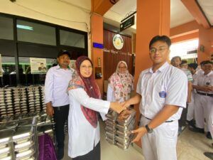 Antusiasme Murid Warnai Pelaksanaan Perdana Program MBG di MAN 11 Jakarta Selatan