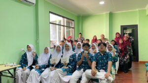 MAN 11 Jakarta Selatan Perkuat Kolaborasi Internasional melalui Virtual Meeting Class Bersama Trinity College Colac