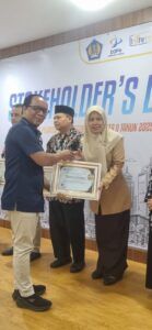 MAN 11 Jakarta Selatan Raih Piagam Penghargaan pada Stakeholder’s Day KPPN Jakarta IV